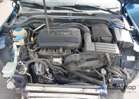 2015 Volkswagen Jetta 1.8T Se z USA, uszkodzony, nr VIN 3VWD17AJ3FM256912